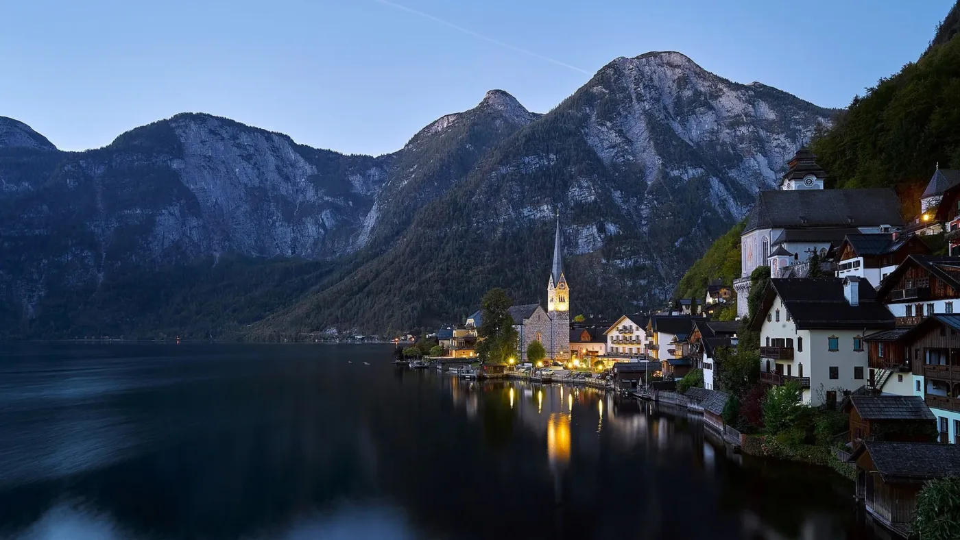 Hallstatt: Nejkrásnější místa a tipy, co zde vidět a dělat (2025)