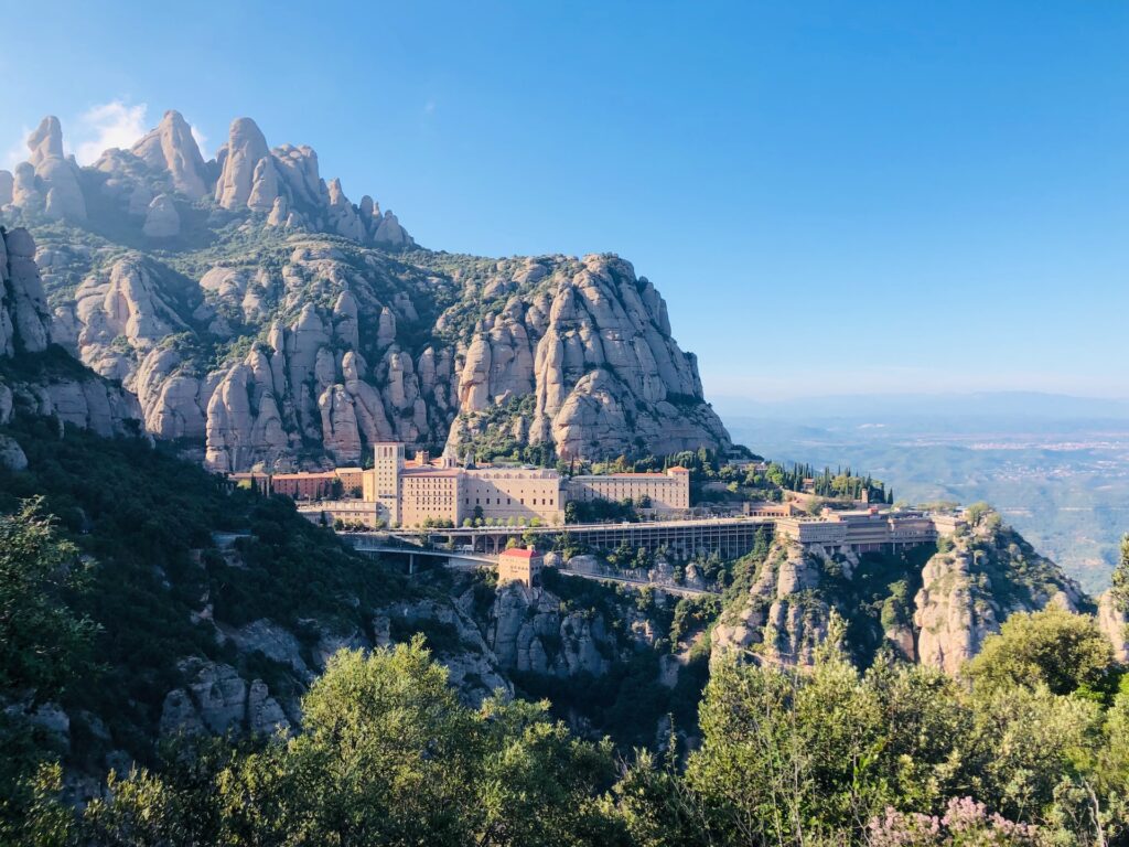 Klášter Montserrat - jedno z nejznámějších poutních míst ve Španělsku