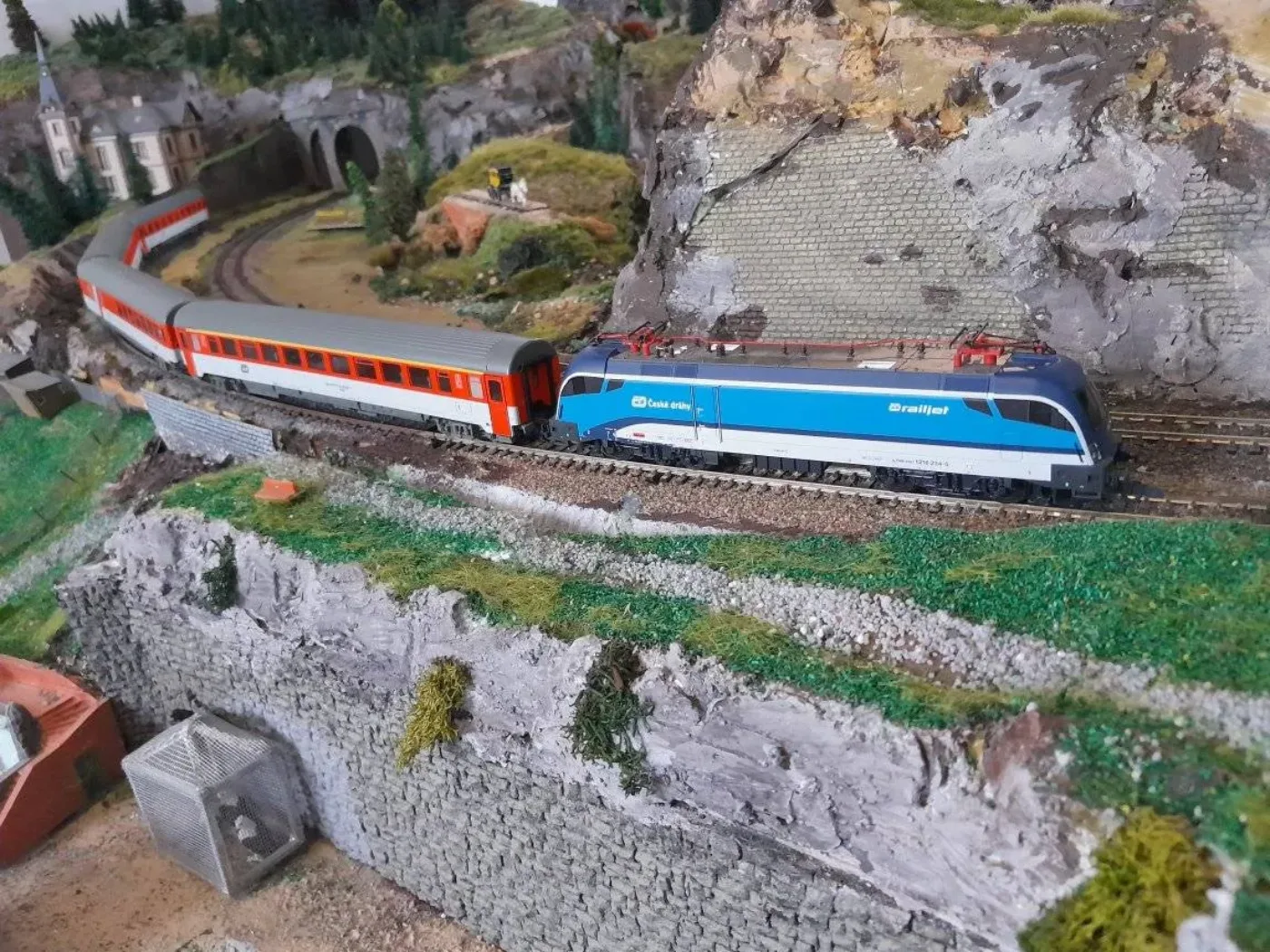 Vláčky Třeboň: Výstava vláčků a miniatur