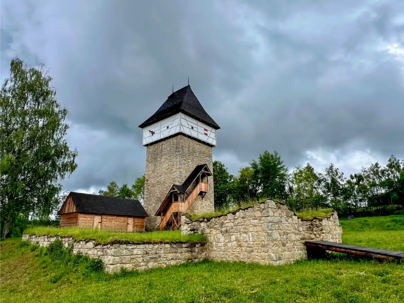 Tvrz Tichá u Dolního Dvořiště