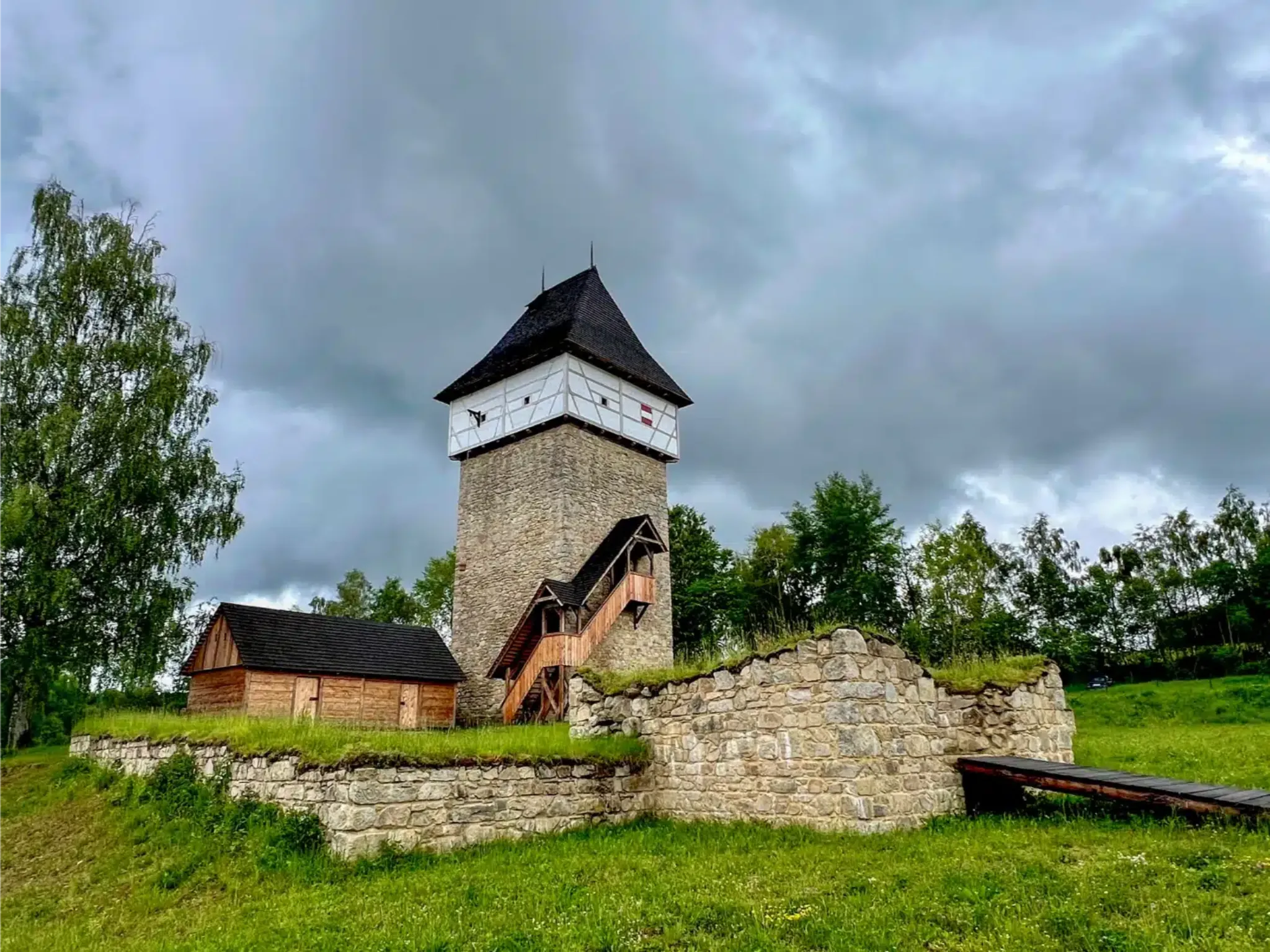 Tvrz Tichá u Dolního Dvořiště