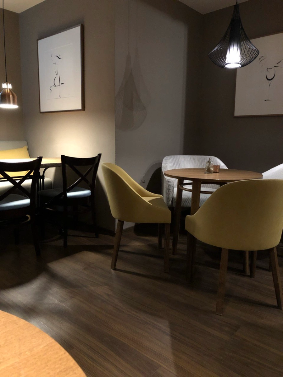 Nejlepší kavárny v Českých Budějovicích: 6 míst, kam se vrátíte na kávu i snídani